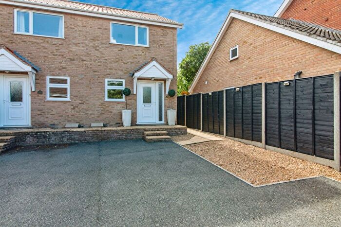 2 Bedroom Semi-detached House For Sale In Dukes Road, Bungay, NR35