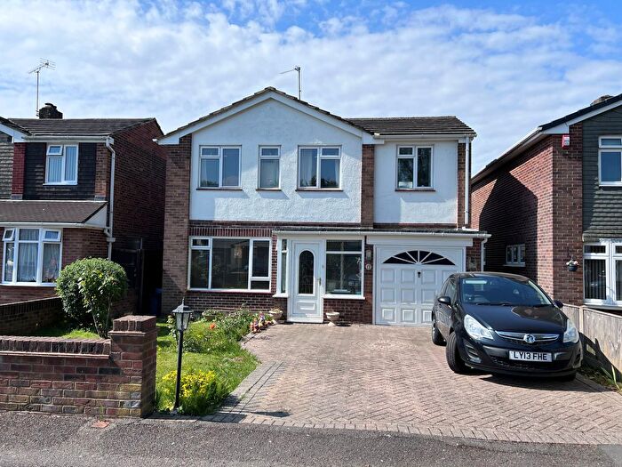 4 Bedroom Detached House For Sale In Greenfields Avenue, Totton, SO40