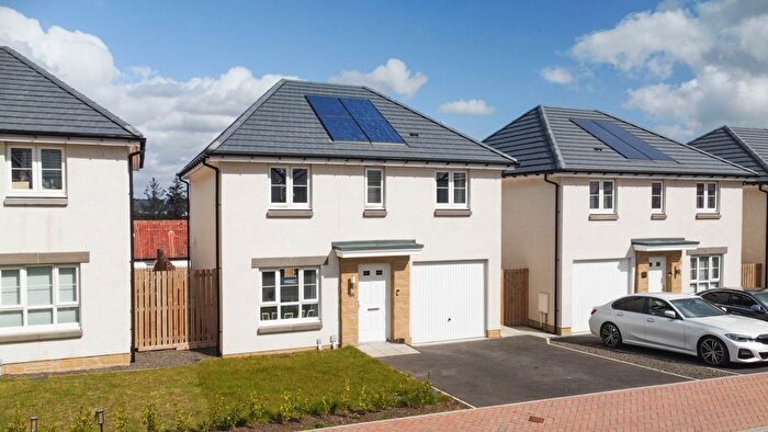 4 Bedroom Detached House For Sale In Shaw Place, Dundee, DD4