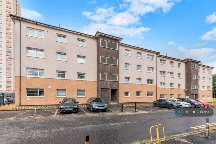 3 Bedroom Flat To Rent In St. Mungo Avenue, Glasgow, G4