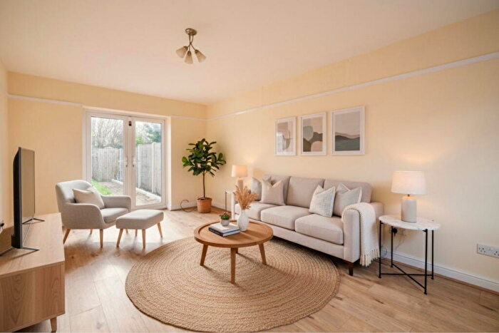 3 Bedroom End Of Terrace House For Sale In Bryn Y Foel, Rhosesmor, Mold, Flintshire, CH7