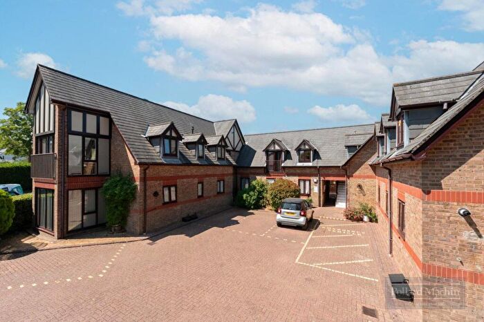 1 Bedroom Retirement Property For Sale In Redvers Court, Warlingham, CR6