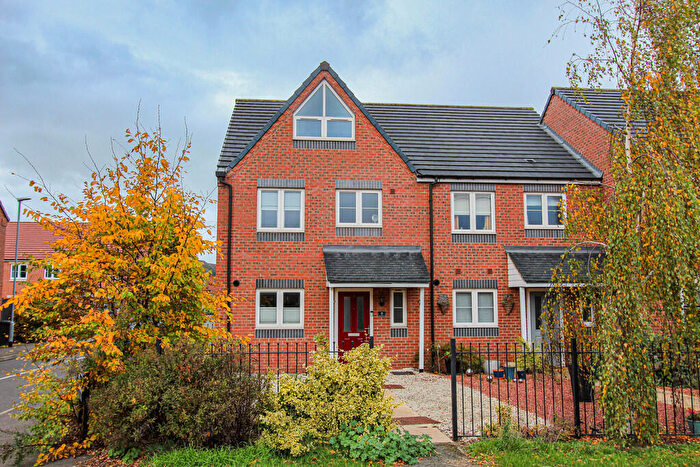 4 Bedroom End Of Terrace House For Sale In Well Spring Close, Finedon, NN9