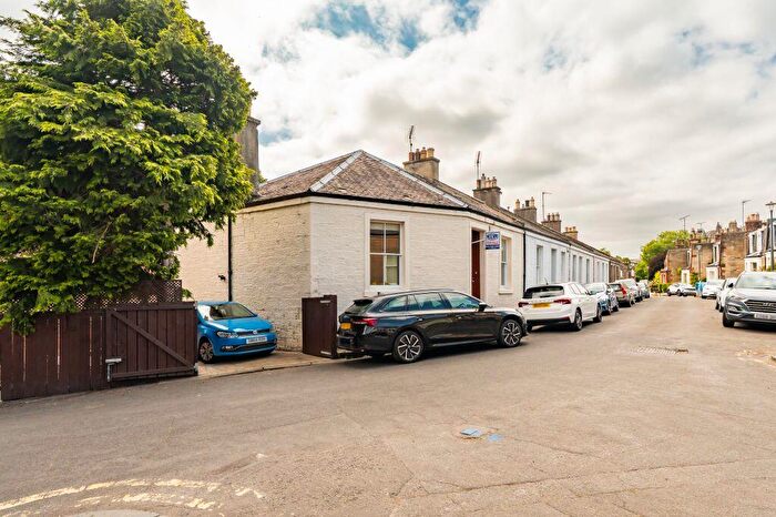 2 Bedroom End Of Terrace House For Sale In Coltbridge Avenue, Edinburgh, EH12