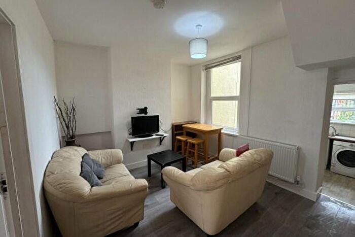 4 Bedroom Terraced House To Rent In Rhymney Street Cardiff, CF24