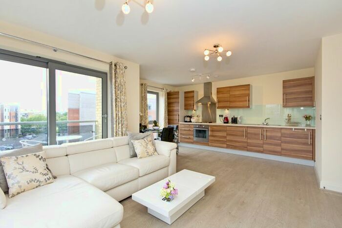 2 Bedroom Flat To Rent In Fleming House, Earlsfield, London SW17