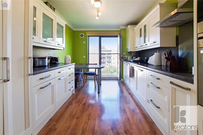 2 Bedroom Flat To Rent In Barfleur Lane, Deptford, London, SE8