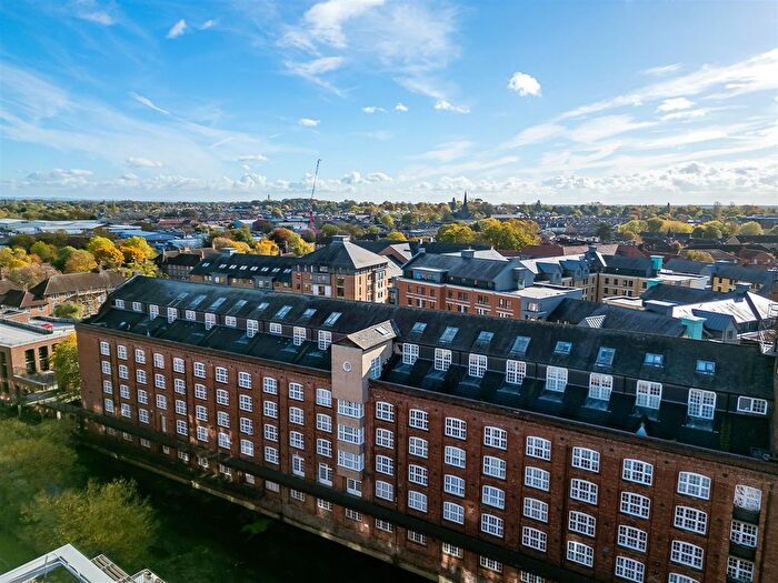 3 Bedroom Flat For Sale In Navigation Road, York, YO1