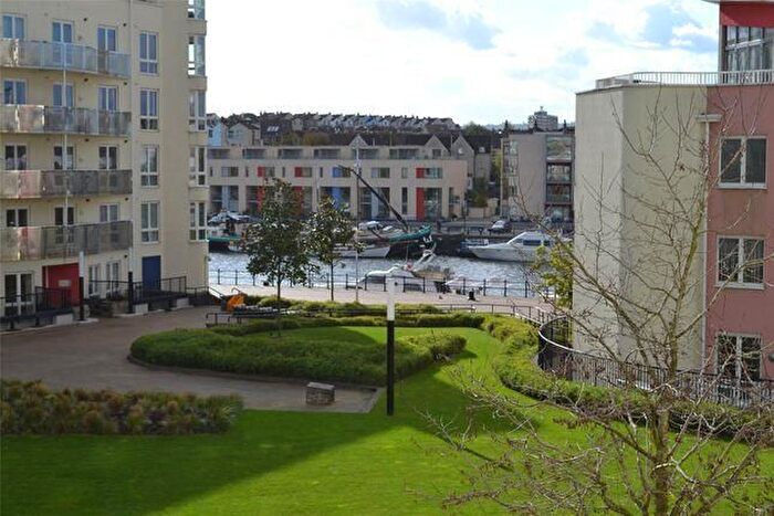 2 Bedroom Flat To Rent In Apartment, The Crescent, Hannover Quay, Bristol, BS1