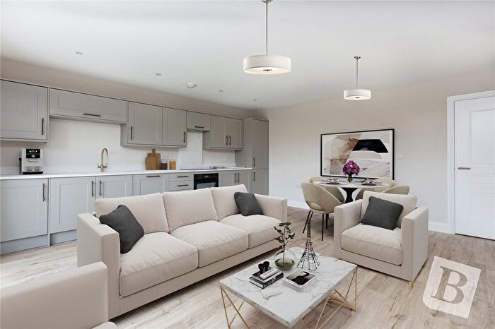 2 Bedroom Bungalow For Sale In Jensen Close, Hornchurch, RM12