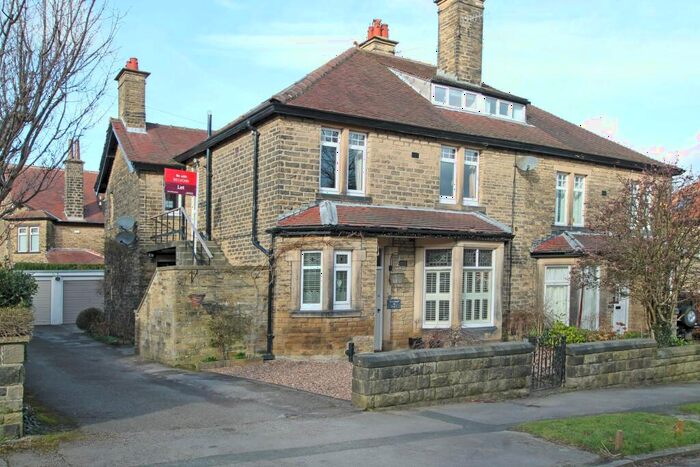 3 Bedroom Flat To Rent In Wheatley Avenue, Ben Rhydding, Ilkley, LS29