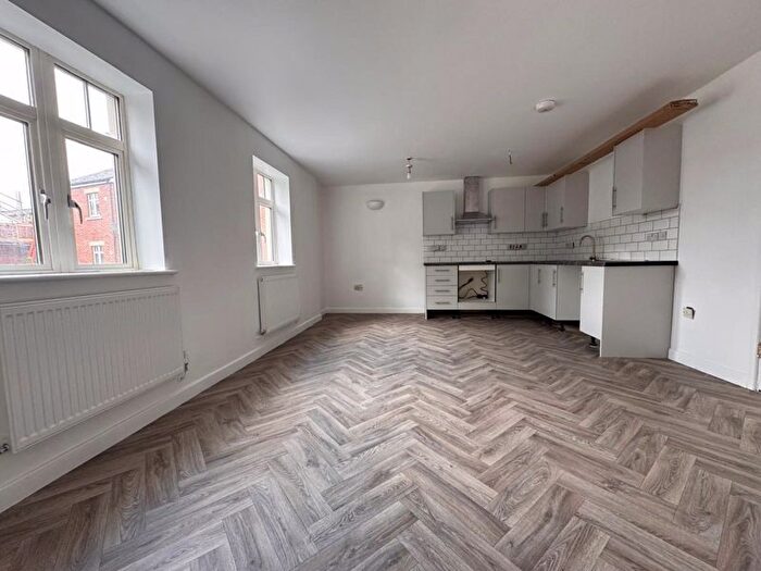 2 Bedroom Flat To Rent In Park Street, Gloucester, GL1