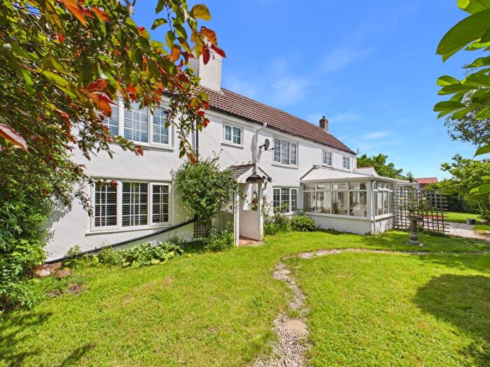 5 Bedroom Detached House For Sale In Main Road, Maltby-Le-Marsh, LN13