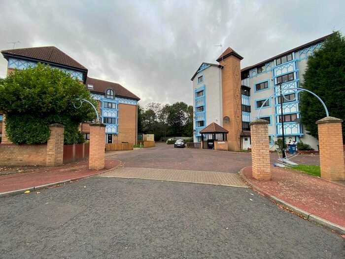 3 Bedroom Flat To Rent In Alnham Court, Fawdon, Newcastle Upon Tyne, NE3