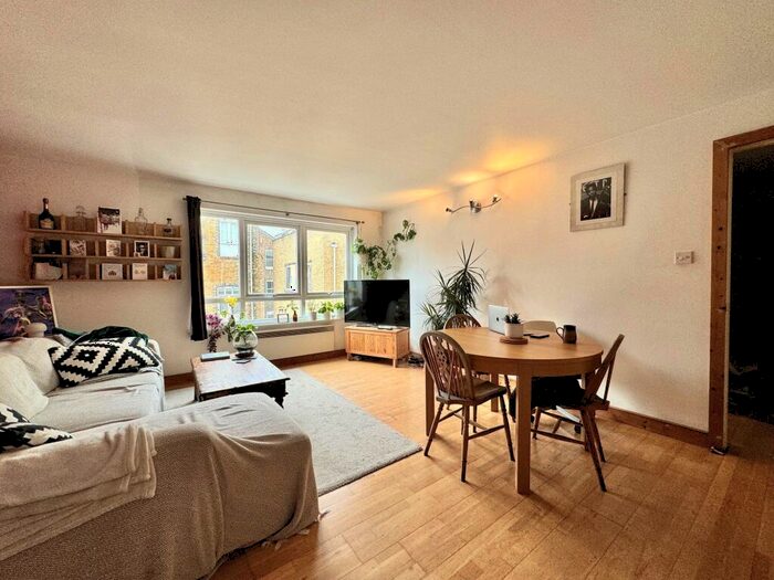 2 Bedroom Flat To Rent In Sussex Way, Upper Holloway, N19