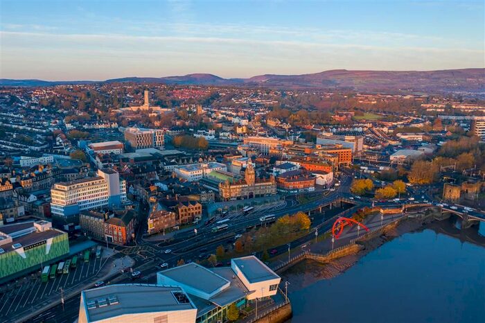 2 Bedroom Flat To Rent In Upper Dock Street, Newport, NP20