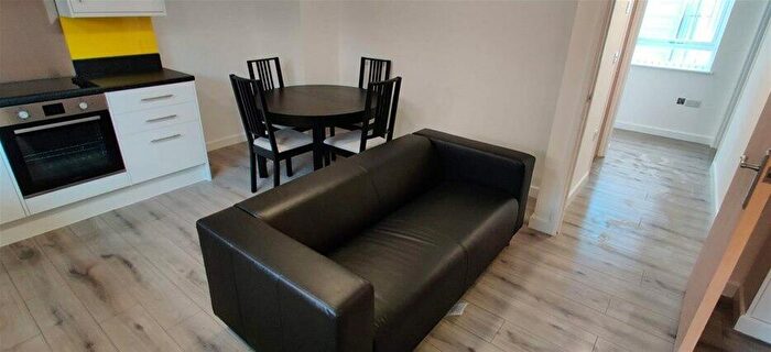 2 Bedroom Flat To Rent In - Cowley Road, Oxford, Oxford, OX4