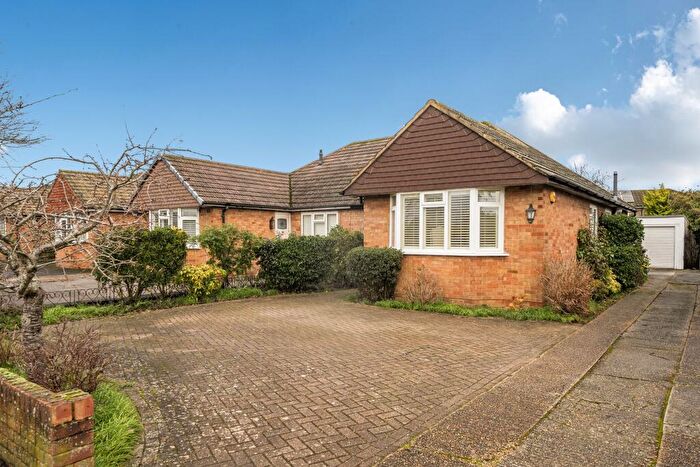 3 Bedroom Semi Detached House For Sale In Jacob's Well, Guildford, Surrey, GU4