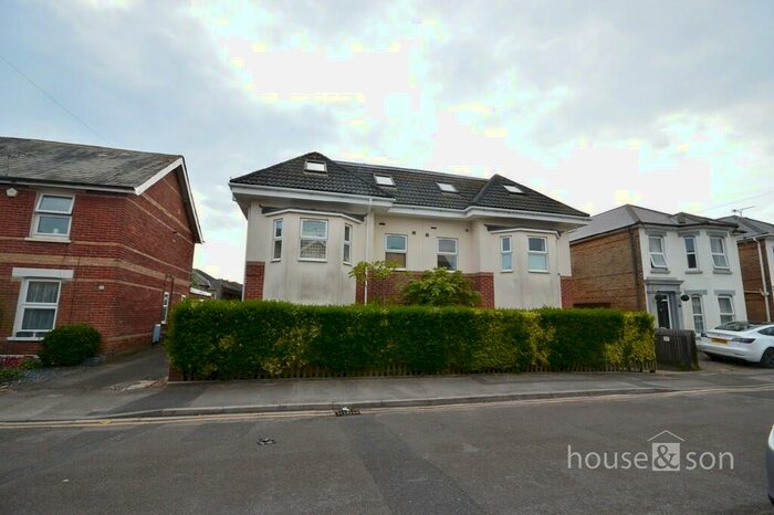 1 Bedroom Apartment To Rent In Portman Road, BH7