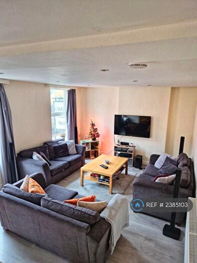 6 Bedroom Flat To Rent In Cemetery Road, Sheffield, S11