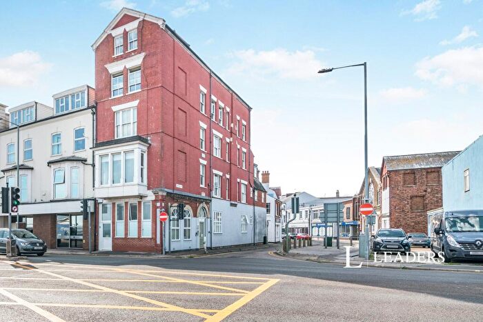 2 Bedroom Flat To Rent In Suffolk Road, Lowestoft, Suffolk, NR32