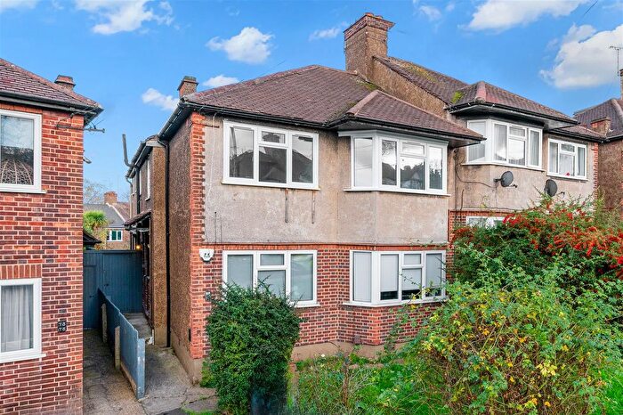 2 Bedroom Maisonette For Sale In Bryan Avenue, London, NW10