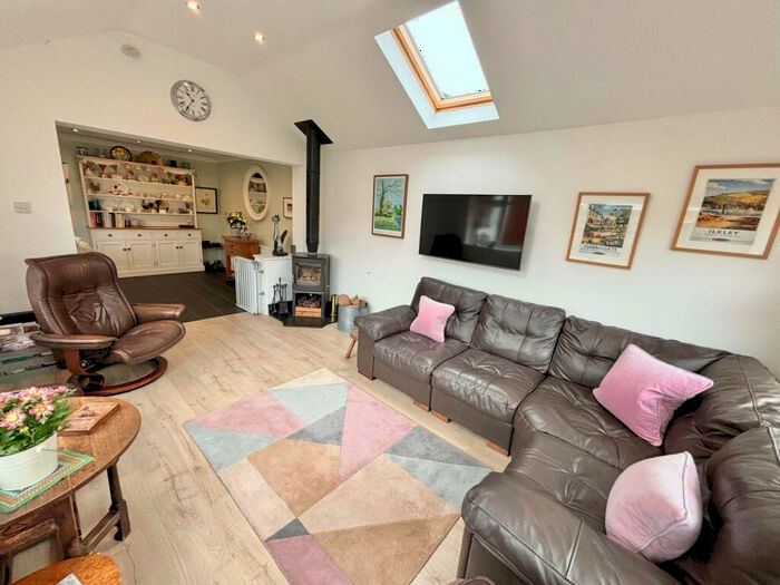 3 Bedroom Detached House For Sale In Blackpool Road, Carleton, FY6