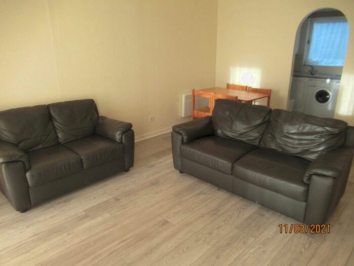 1 Bedroom Flat To Rent In Froghall View, Basement Left, Aberdeen AB24