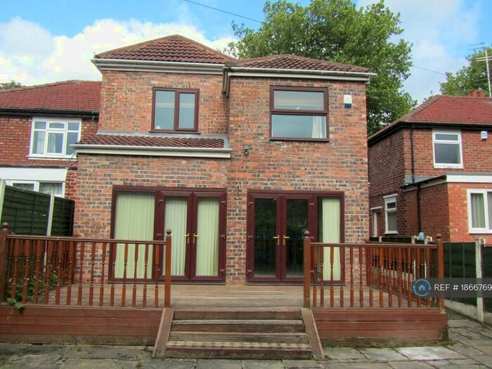 5 Bedroom Semi-Detached House To Rent In Mauldeth Road, Manchester, M20