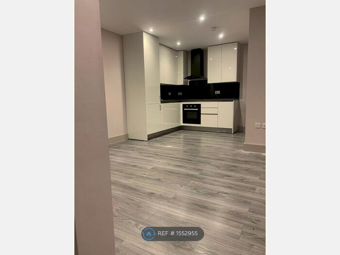 1 Bedroom Flat To Rent In Cube House, Stoke Mandeville, Aylesbury, HP22