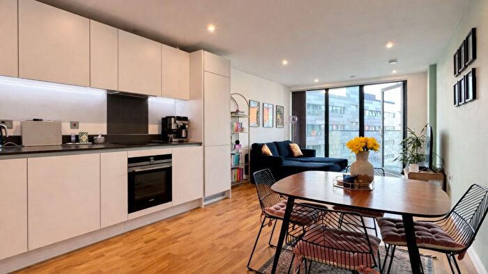 2 Bedroom Flat For Sale In Hawthorne Crescent, London, SE10