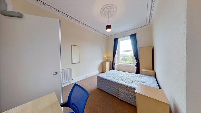 4 Bedroom Flat To Rent In Morningside Road, Edinburgh, EH10