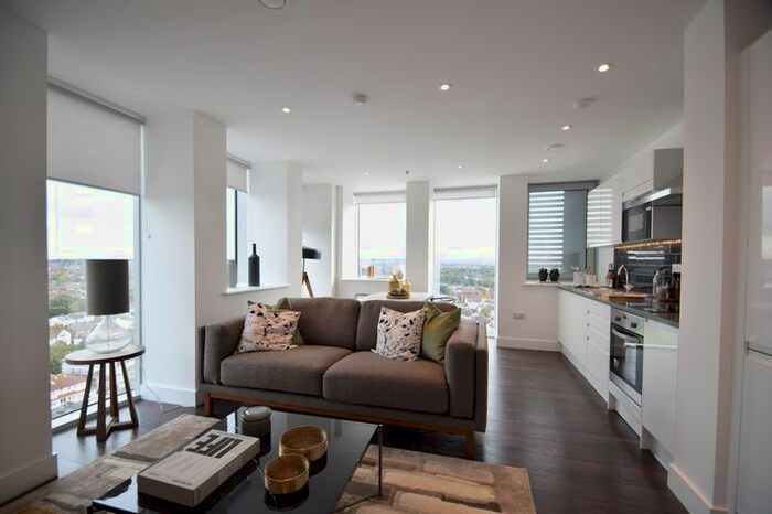 2 Bedroom Flat To Rent In Christchurch Road, London, SW19