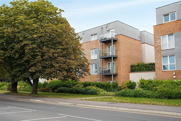 1 Bedroom Flat For Sale In Porters Way, West Drayton, UB7