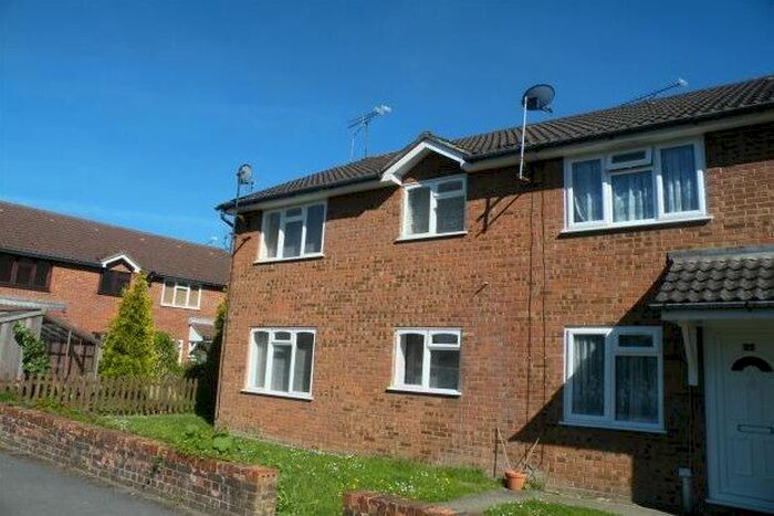 1 Bedroom Terraced House To Rent In Southern Way, Farnham, GU9