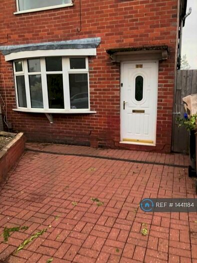 2 Bedroom Semi-Detached House To Rent In Clyde Road, Stoke-On-Trent, ST6