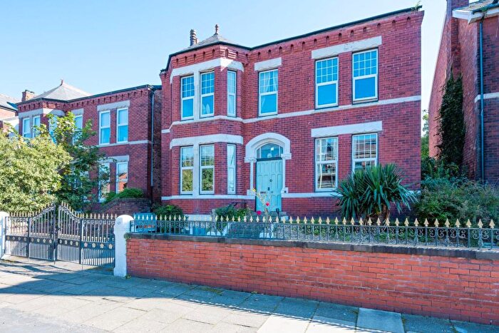 6 Bedroom Detached House For Sale In Liverpool Road, Southport, PR8