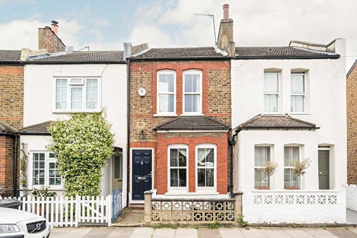 2 Bedroom Property To Rent In Linkfield Road, Isleworth, TW7