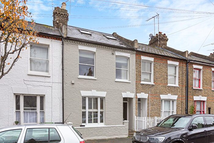3 Bedroom Terraced House To Rent In Orbain Road, Munster Village, SW6