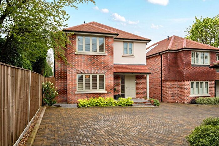 4 Bedroom Detached House For Sale In Rendel Place, West Horsley, KT24