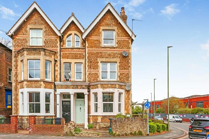 2 Bedroom Flat To Rent In Farnham Rd, Town Centre, Guildford, GU2