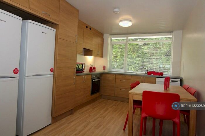 7 Bedroom Terraced House To Rent In Sparkford Close, Winchester, SO22