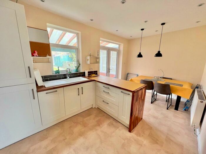 3 Bedroom House To Rent In Carr Street, Huddersfield, HD3