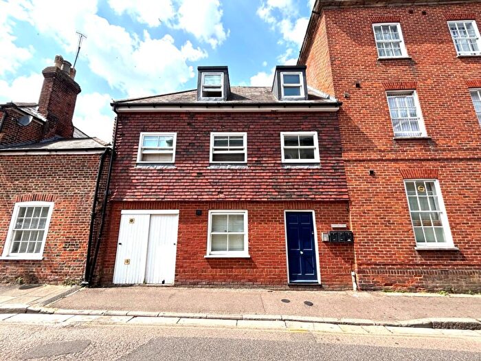 1 Bedroom Flat To Rent In Park House, Marlowe Avenue, Canterbury, Kent, CT1