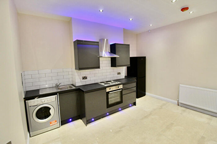 1 Bedroom House To Rent In Ashwood Terrace, Leeds, LS6