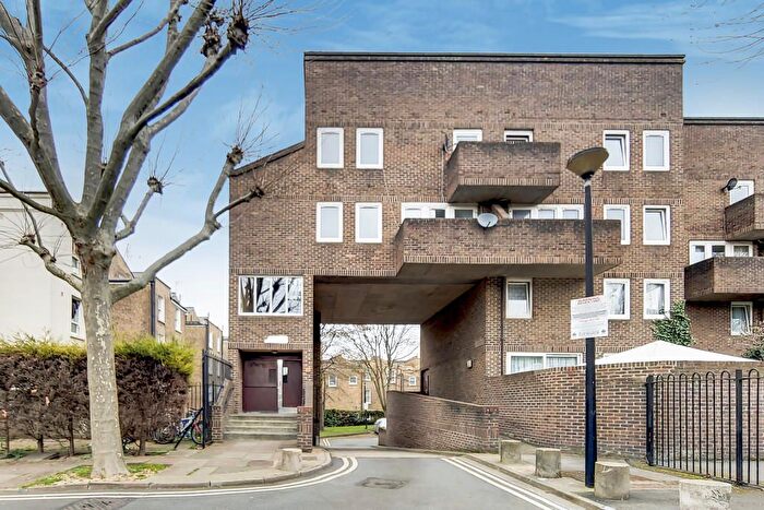 3 Bedroom Flat To Rent In Burlington Close, Burlington Close, Maida Vale, London, W9