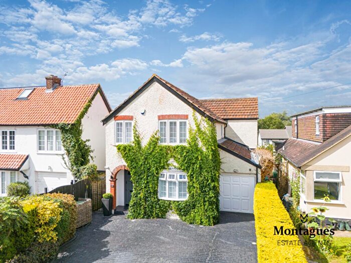 4 Bedroom Detached House For Sale In Queens Road, North Weald, CM16