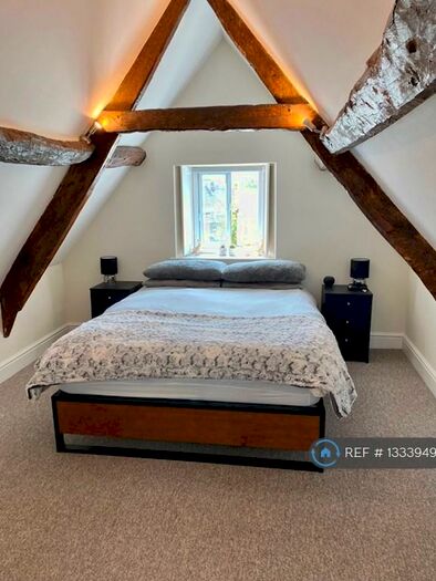 1 Bedroom Flat To Rent In Market Place, Tetbury, GL8