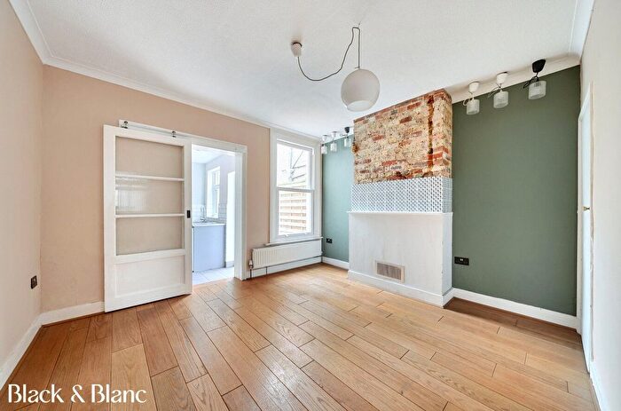 2 Bedroom Terraced House For Sale In Alpha Road, Croydon, CR0