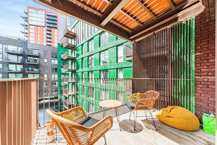 1 Bedroom Apartment For Sale In Legacy Building, Embassy Gardens, Nine Elms, SW11